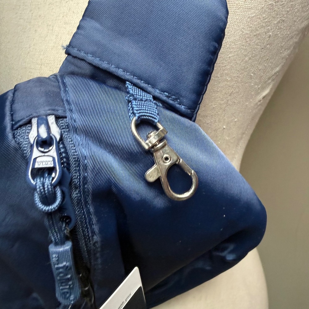 Foldie Foldable Crossbody Fannie Pack RFID-Safe Material Water Repellent Travel - Picture 10 of 10